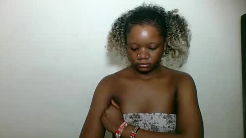 Snapshot of hotjeylee chatting on June 7, 10:57 pm LOYCE online show from June 7, 10:57 pm