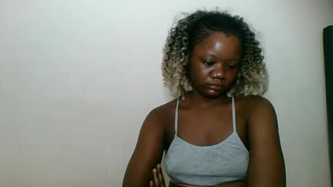 Snapshot of hotjeylee chatting on June 10, 2:01 am LOYCE online show from June 10, 2:01 am