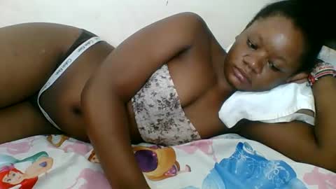 Snapshot of hotjeylee chatting on June 11, 12:32 am LOYCE online show from June 11, 12:32 am