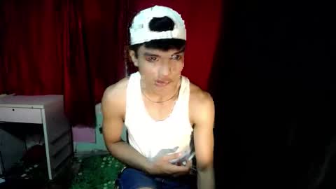 Snapshot of hotking_cummer chatting on January 10, 10:06 am hotking_cummer online show from January 10, 10:06 am