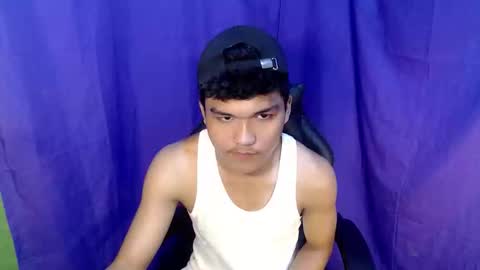 Snapshot of hotking_cummer chatting on January 19, 9:46 am hotking_cummer online show from January 19, 9:46 am