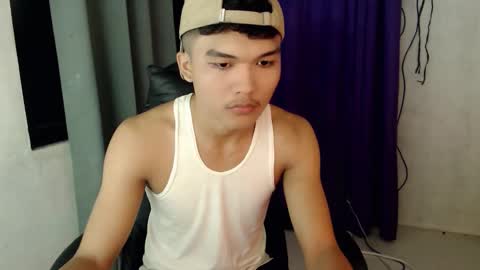 Snapshot of hotking_cummer chatting on February 1, 11:42 am hotking_cummer online show from February 1, 11:42 am