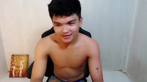 Snapshot of hotking_cummer chatting on February 12, 6:36 pm hotking_cummer online show from February 12, 6:36 pm