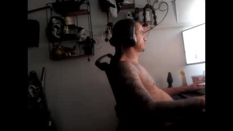 Snapshot of hotkinkytat chatting on February 19, 11:38 am hotkinkytat online show from February 19, 11:38 am