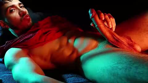 Hotlatinking online show from December 14, 2:28 am