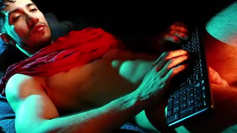 Hotlatinking online show from May 16, 4:09 am