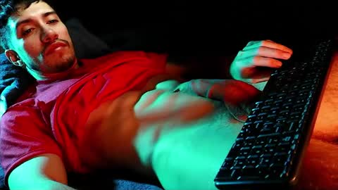Hotlatinking online show from May 18, 8:25 pm