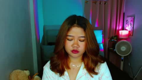 Layla online show from February 27, 9:43 am