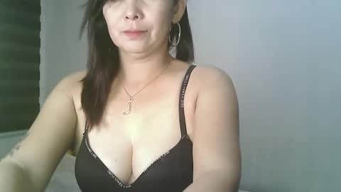 hotmamajen4u online show from April 22, 2:14 am