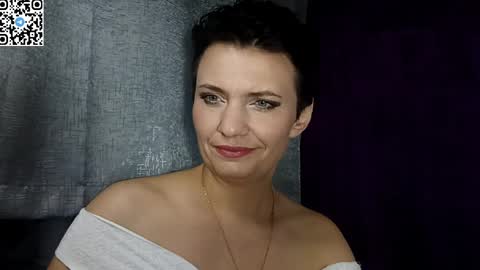 hotmamaqueen234 online show from May 5, 8:17 pm