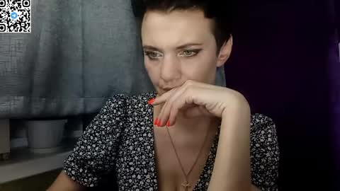 hotmamaqueen234 online show from May 9, 10:59 pm