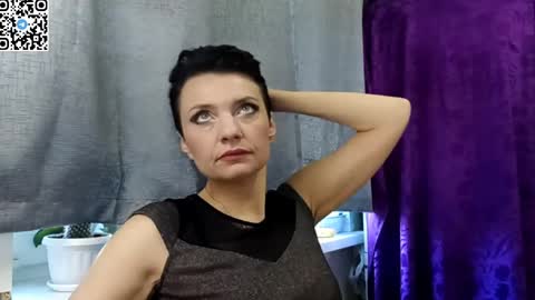 hotmamaqueen234 online show from May 12, 7:16 am