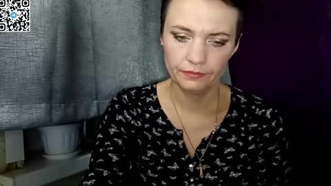 hotmamaqueen234 online show from May 14, 9:10 pm