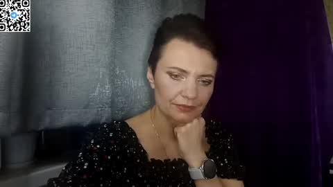 hotmamaqueen234 online show from May 16, 8:18 pm