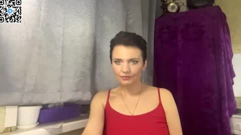 hotmamaqueen234 online show from May 26, 8:05 pm