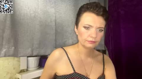 hotmamaqueen234 online show from May 28, 10:07 pm