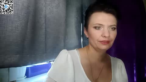 hotmamaqueen234 online show from June 2, 10:39 am