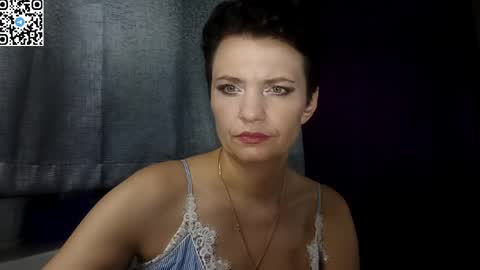 hotmamaqueen234 online show from June 3, 7:08 pm
