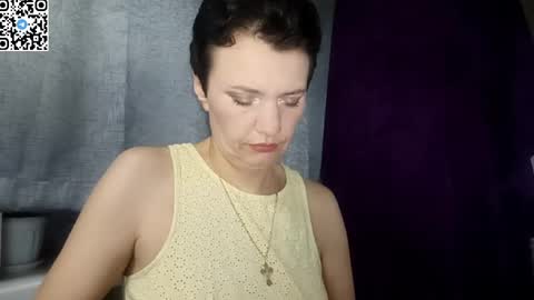 hotmamaqueen234 online show from June 4, 9:21 pm