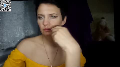 hotmamaqueen234 online show from June 15, 7:27 pm