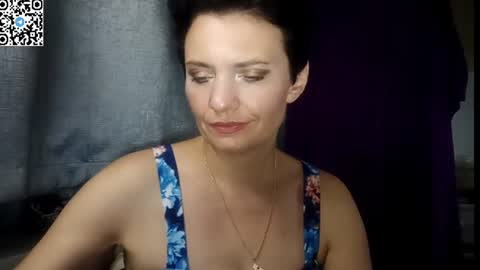 hotmamaqueen234 online show from June 22, 7:44 pm