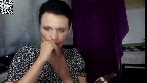 hotmamaqueen234 online show from June 25, 11:53 pm