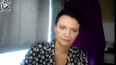 hotmamaqueen234 online show from June 27, 7:46 am