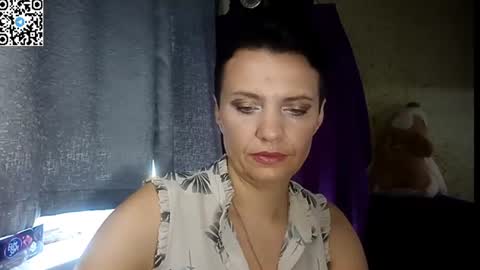 hotmamaqueen234 online show from June 28, 12:33 pm
