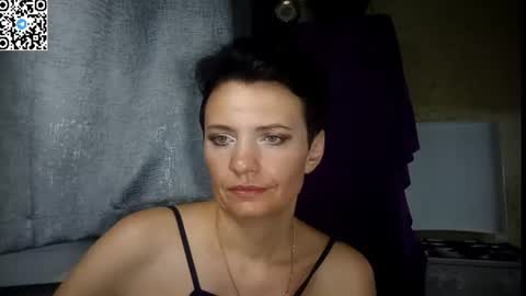 hotmamaqueen234 online show from July 2, 10:38 pm