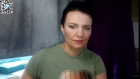 hotmamaqueen234 online show from July 10, 11:46 am
