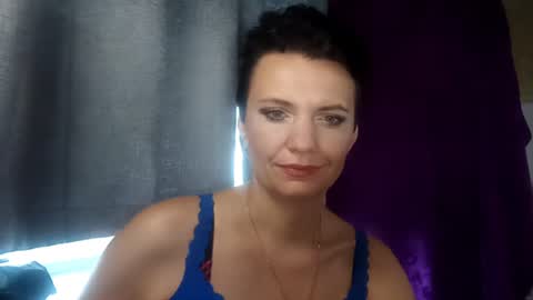 hotmamaqueen234 online show from July 26, 8:10 am