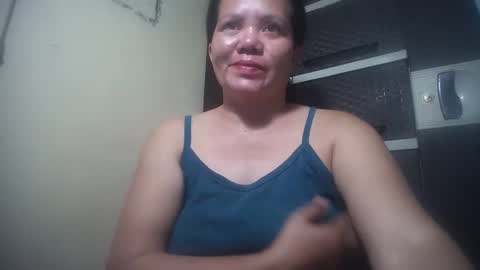 Snapshot of hotmatureladyxxx chatting on December 20, 10:17 pm hotmatureladyxxx online show from December 20, 10:17 pm