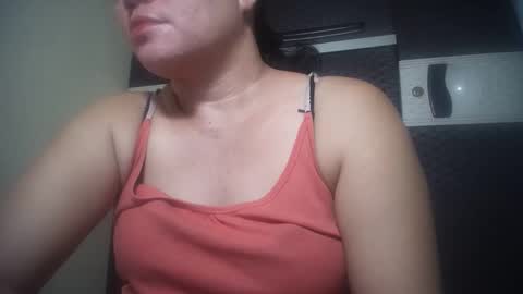 Snapshot of hotmatureladyxxx chatting on December 21, 9:55 pm hotmatureladyxxx online show from December 21, 9:55 pm