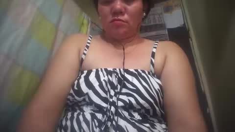 Snapshot of hotmatureladyxxx chatting on February 9, 1:04 pm hotmatureladyxxx online show from February 9, 1:04 pm