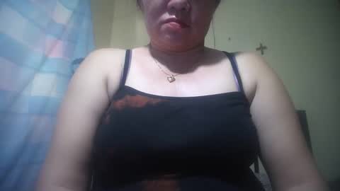 Snapshot of hotmatureladyxxx chatting on February 19, 7:48 am hotmatureladyxxx online show from February 19, 7:48 am