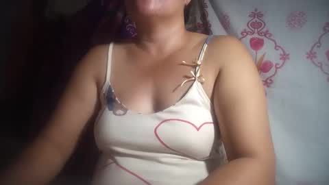 Snapshot of hotmatureladyxxx chatting on April 6, 8:54 pm hotmatureladyxxx online show from April 6, 8:54 pm