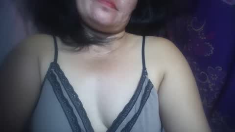 Snapshot of hotmatureladyxxx chatting on April 11, 10:25 pm hotmatureladyxxx online show from April 11, 10:25 pm
