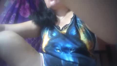 Snapshot of hotmatureladyxxx chatting on April 19, 6:10 pm hotmatureladyxxx online show from April 19, 6:10 pm