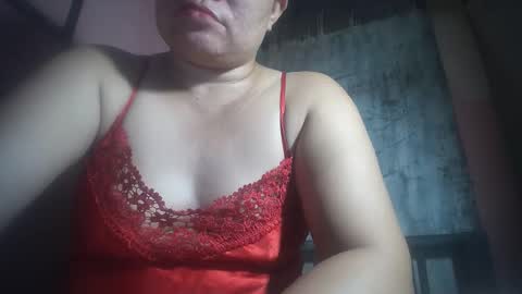 Snapshot of hotmatureladyxxx chatting on May 1, 7:13 am hotmatureladyxxx online show from May 1, 7:13 am