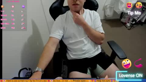 Snapshot of hotmelbguy20 chatting on August 6, 5:48 pm Cum and play X online show from August 6, 5:48 pm