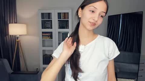 Snapshot of hotmodeon chatting on February 21, 9:32 am Cherry online show from February 21, 9:32 am