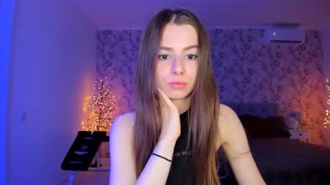 hotmolly_ online show from July 4, 6:47 pm