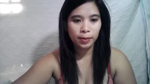 Snapshot of hotmompinay30 chatting on April 16, 10:34 pm flor online show from April 16, 10:34 pm