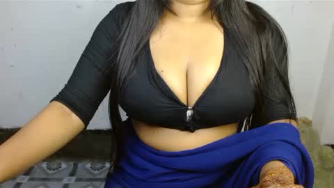 Snapshot of hotmuskan21 chatting on December 3, 5:45 pm Muskan online show from December 3, 5:45 pm
