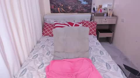 Snapshot of hotnasty_madisson chatting on January 2, 5:46 am Madi online show from January 2, 5:46 am