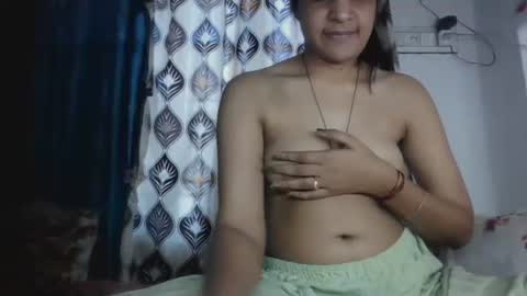Snapshot of hotnsweetindian chatting on March 28, 6:13 am lola online show from March 28, 6:13 am
