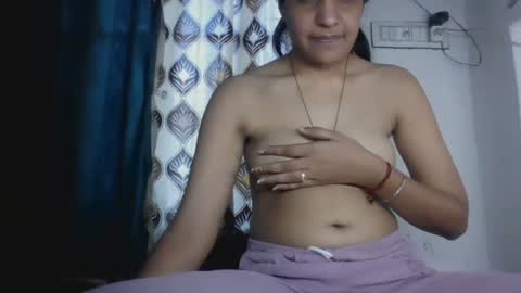Snapshot of hotnsweetindian chatting on April 16, 5:30 am lola online show from April 16, 5:30 am