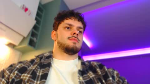 Snapshot of hotpolishsausage chatting on September 25, 12:14 am Jason online show from September 25, 12:14 am