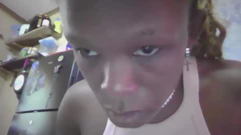 Snapshot of hotsassyqueen219667 chatting on May 6, 11:37 am Kichuna online show from May 6, 11:37 am