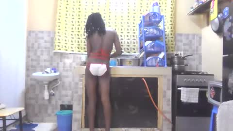 Snapshot of hotsassyqueen219667 chatting on May 28, 5:32 pm Kichuna online show from May 28, 5:32 pm